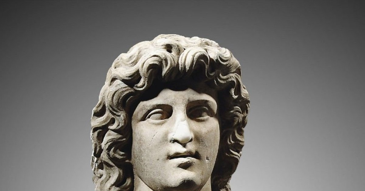 Почему мы поклоняемся убийцам? | Пикабу