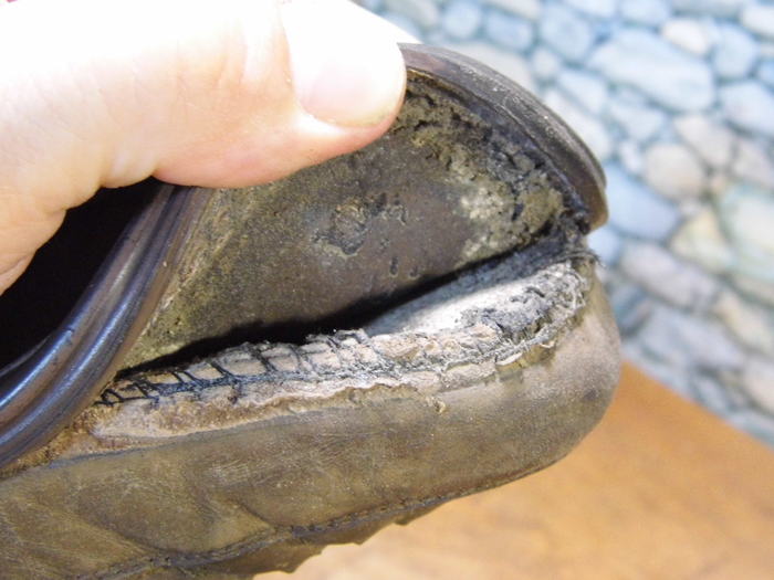 Лёгкая замена подошвы на летних | Пикабу