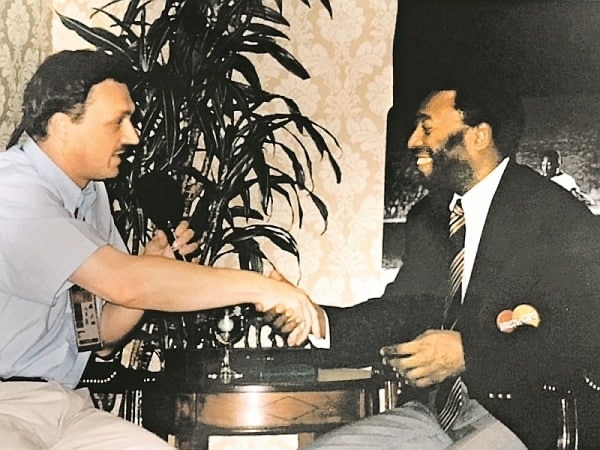 Пеле и Гусев