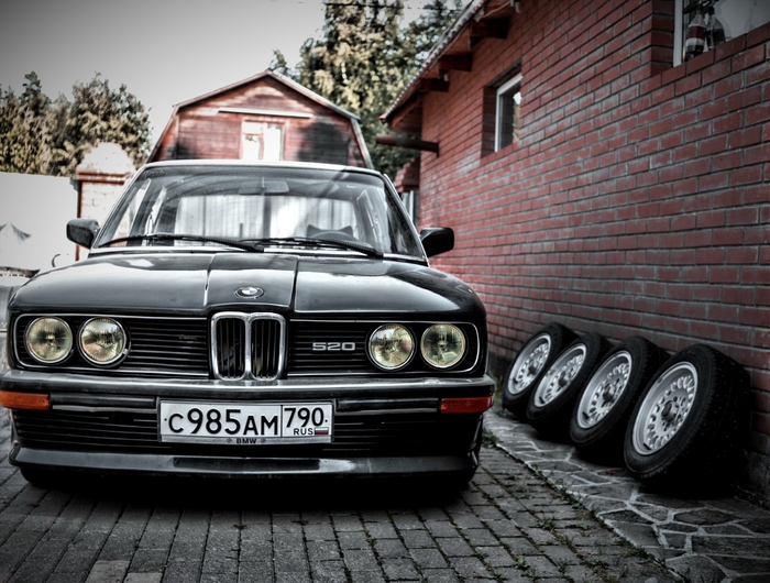  . () BMW, E12, ,  , 