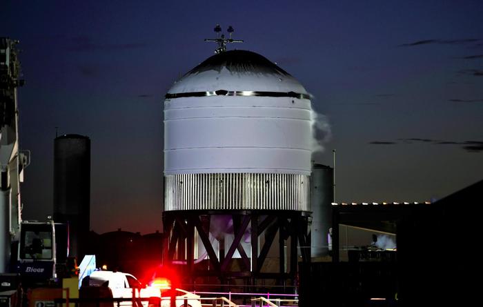 T  8 21 , Starhopper, 