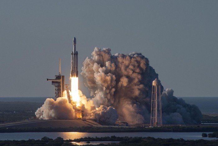 SpaceX   :    Falcon Heavy , SpaceX, Falcon Heavy, Arabsat 6A, Ula