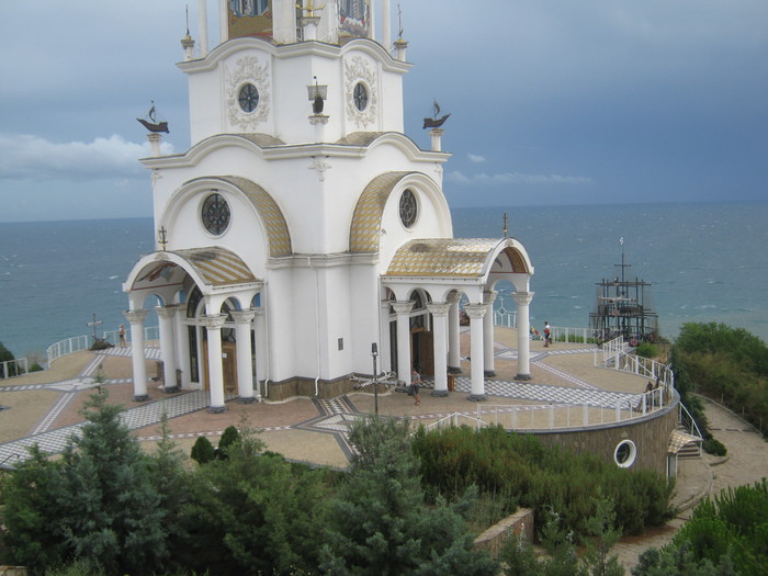 храм маяк святителя николая мирликийского