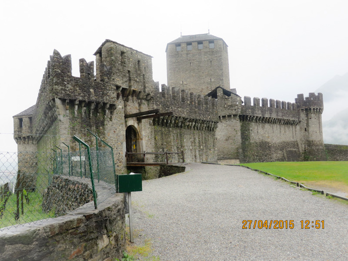   .   (Castello di Montebello) , , , , 