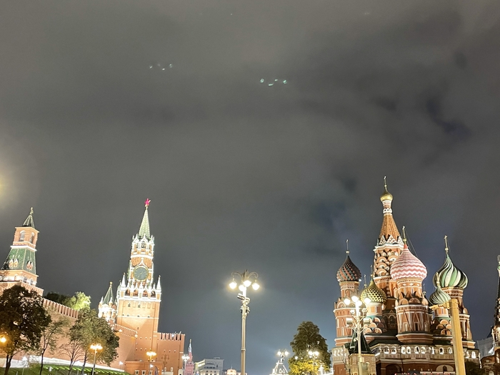 Фото сделали вчера, просто фото с мобильника, а сегодня листая удивились Кремль, Красота, Мобильная фотография