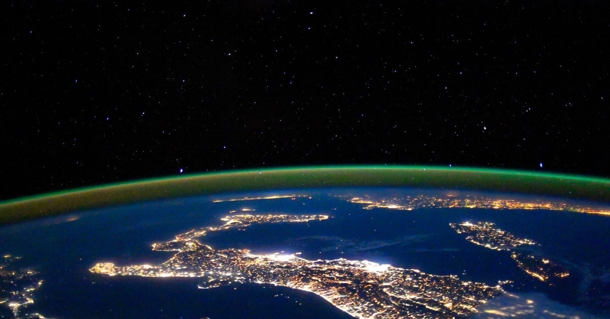 Космонавтам видны планеты. Вид земли из космоса. О земле и космосе. Планета вид из космоса. Вид земли с орбиты.