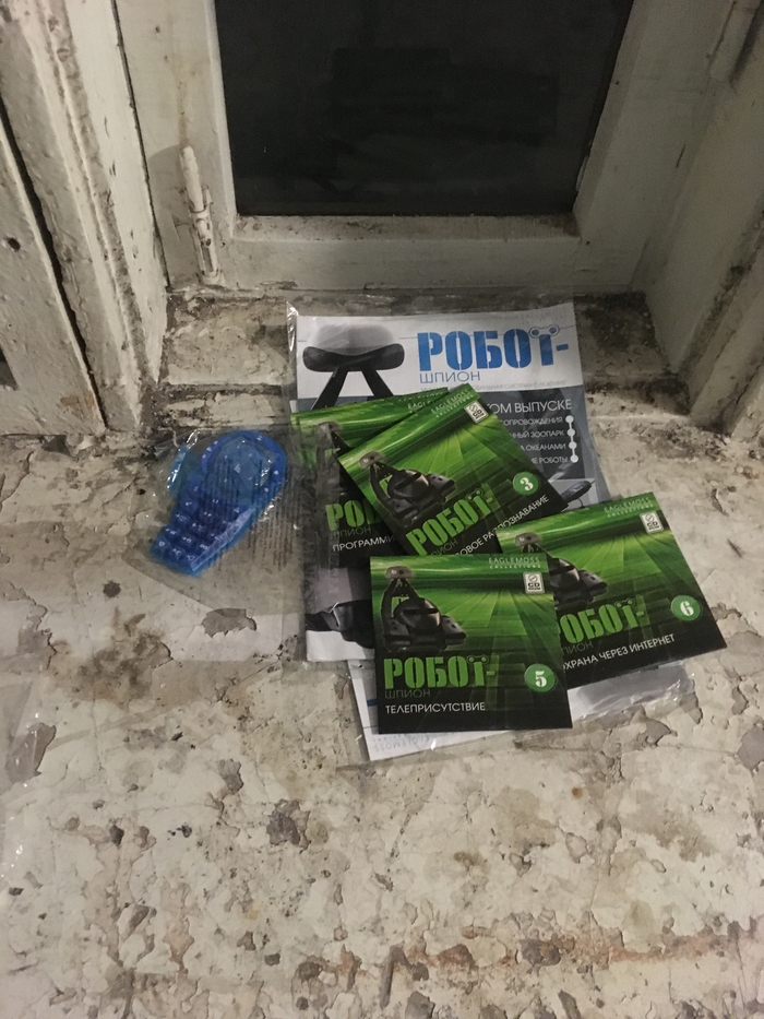 Новые вещи в подъезде каждую неделю...