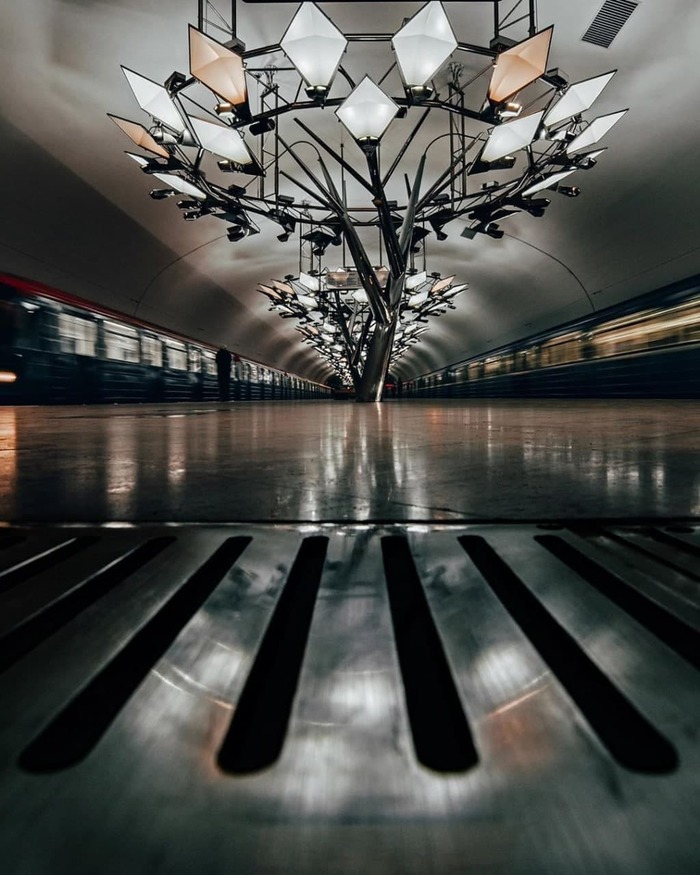 Станция метро Тропарёво