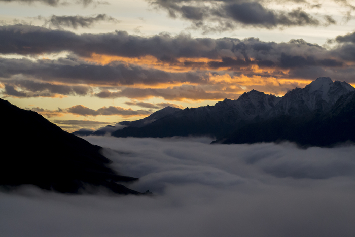 Рассвет на горе Чегет