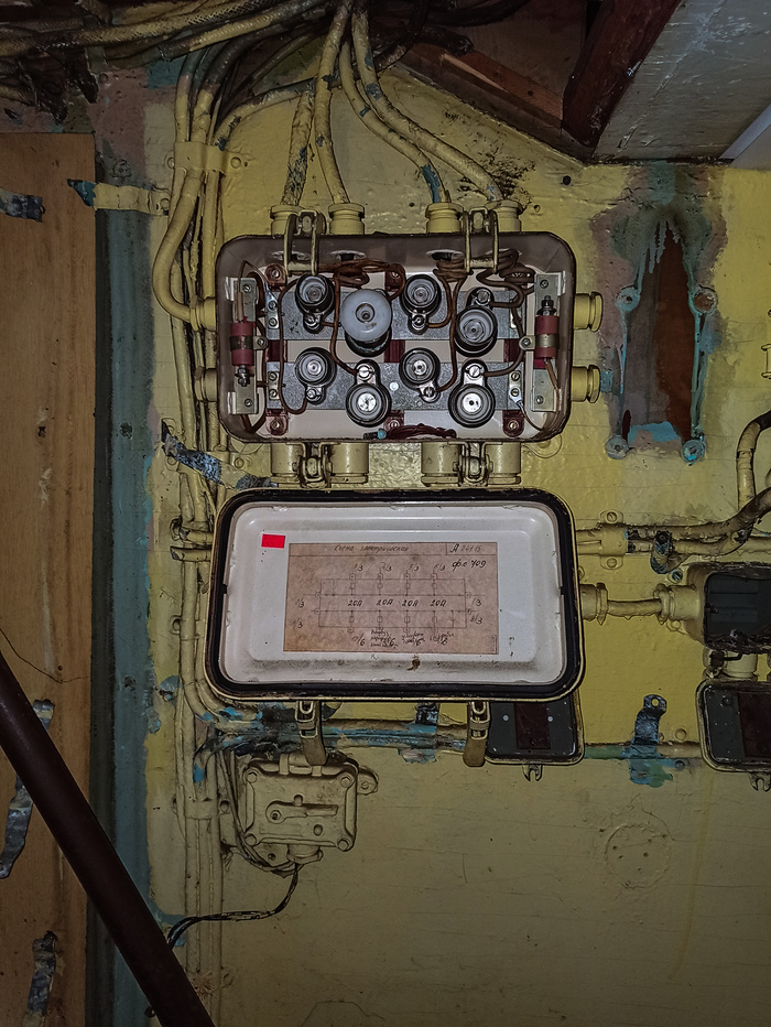 Малый десантный корабль МДК-759 Мобильная фотография, Судно, Речной флот, Заброшенное, Длиннопост