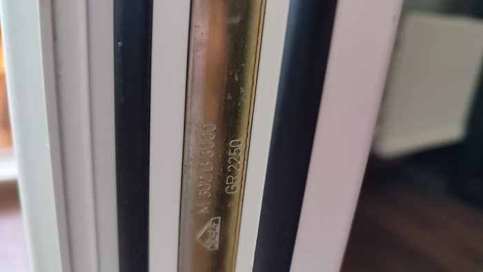 Ищу замену фурнитуры для двери