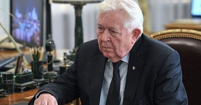 - Вы, все-таки, действительно бесплатно отдавали? Ну а как?!