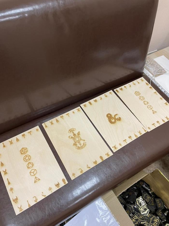 Ширма мастера для d&d. Нужна помощь