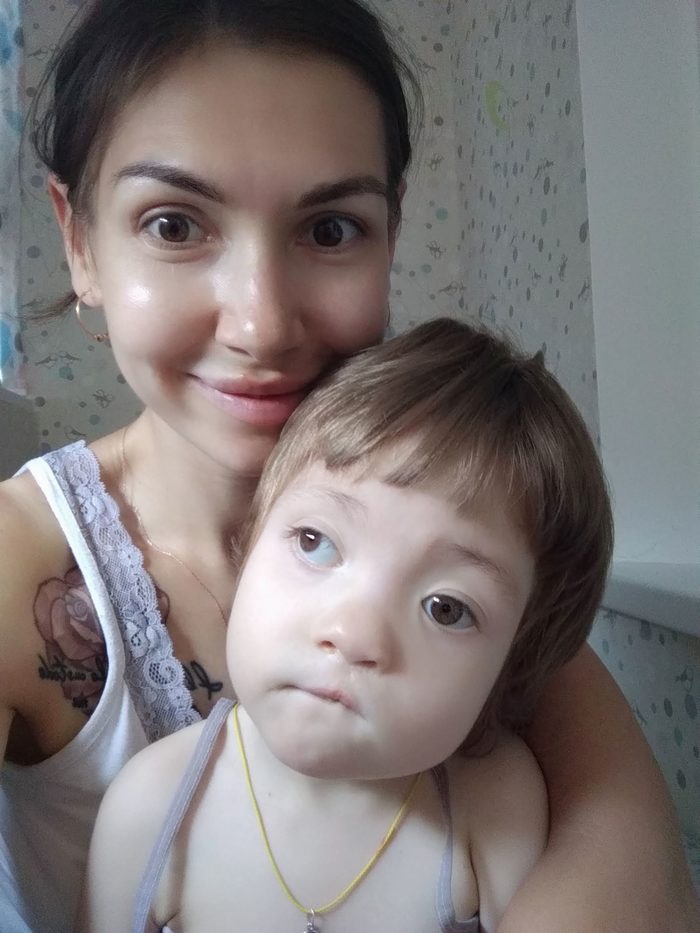 женщина спасла падающего ребенка. Смотреть фото женщина спасла падающего ребенка. Смотреть картинку женщина спасла падающего ребенка. Картинка про женщина спасла падающего ребенка. Фото женщина спасла падающего ребенка