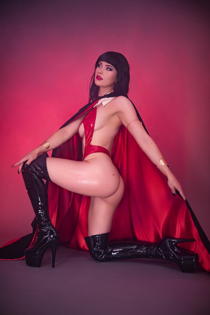 Vampirella  Nichameleon , , , , , , , 
