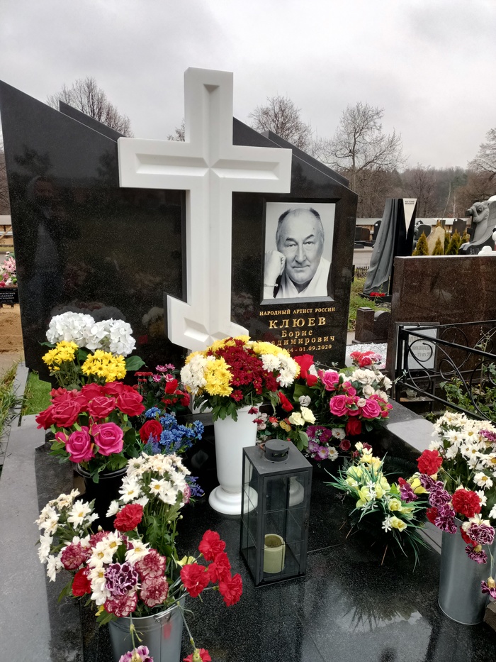 что посмотреть на ваганьковском кладбище