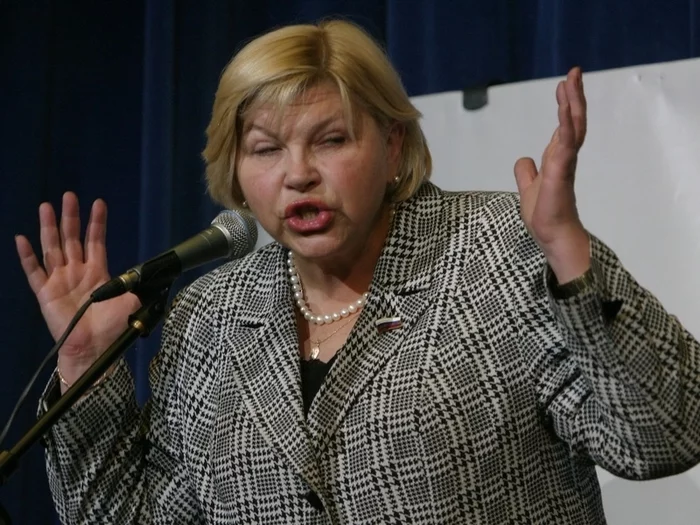 Депутат Госдумы пожаловалась на питание парламентариев Питание, Еда, Депутаты, Голод, Столовая, Госдума, Нехватка, Буфет, Политика Депутат Госдумы пожаловалась на питание парламентариев Питание, Еда, Депутаты, Голод, Столовая, Госдума, Нехватка, Буфет, Политика