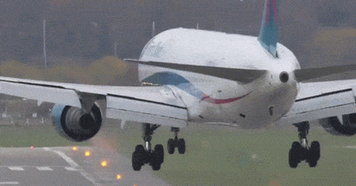 Посадка Самолета Gif