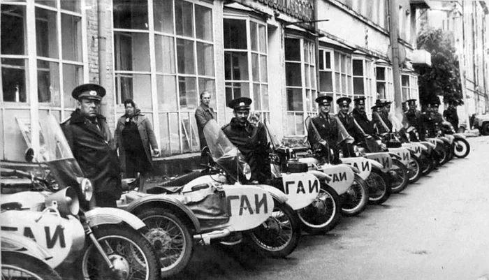 Мотоциклы на службе ГАИ Полиция, Милиция, СССР, ГИБДД, Мото, История, Длиннопост, Сделано в СССР, Техника Мотоциклы на службе ГАИ Полиция, Милиция, СССР, ГИБДД, Мото, История, Длиннопост, Сделано в СССР, Техника