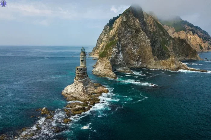 Жемчужина Сахалина: Заброшенный атомный маяк Анива, построенный японцами во времена Карафуто Маяк, Сахалин, Заброшенное, Яндекс Дзен, Длиннопост, Маяк Анива