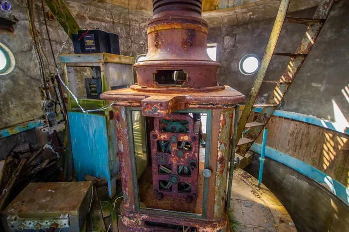 Жемчужина Сахалина: Заброшенный атомный маяк Анива, построенный японцами во времена Карафуто Маяк, Сахалин, Заброшенное, Яндекс Дзен, Длиннопост, Маяк Анива