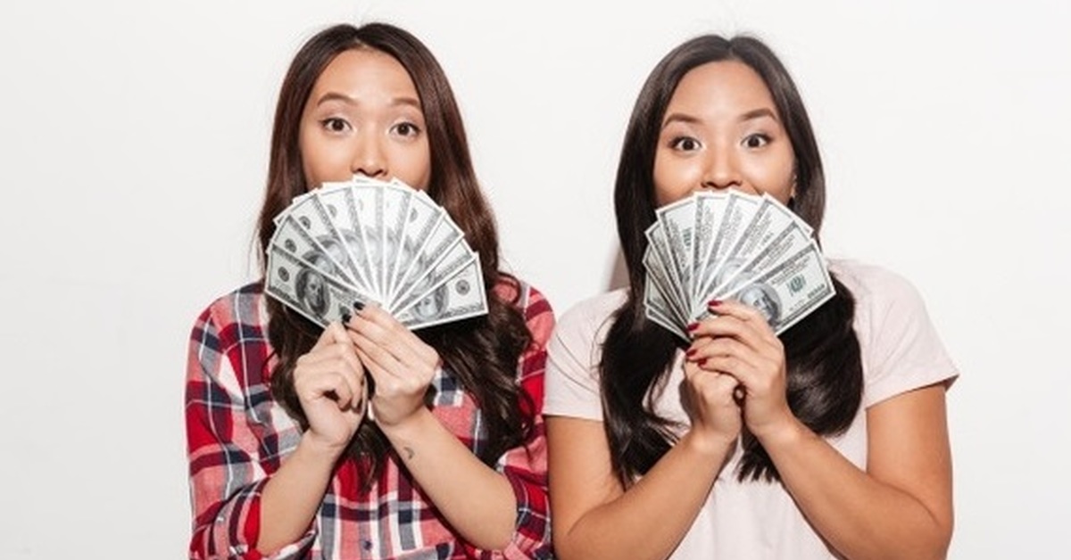 Find an asian woman with money