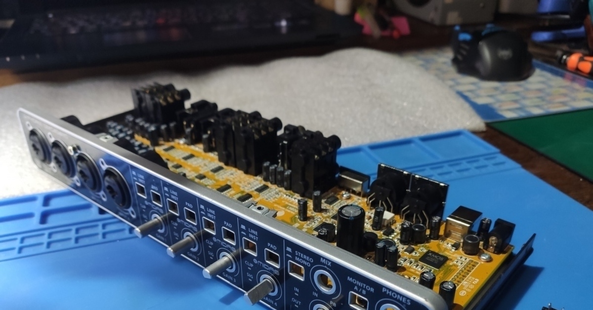 Звуковая карта behringer umc404hd