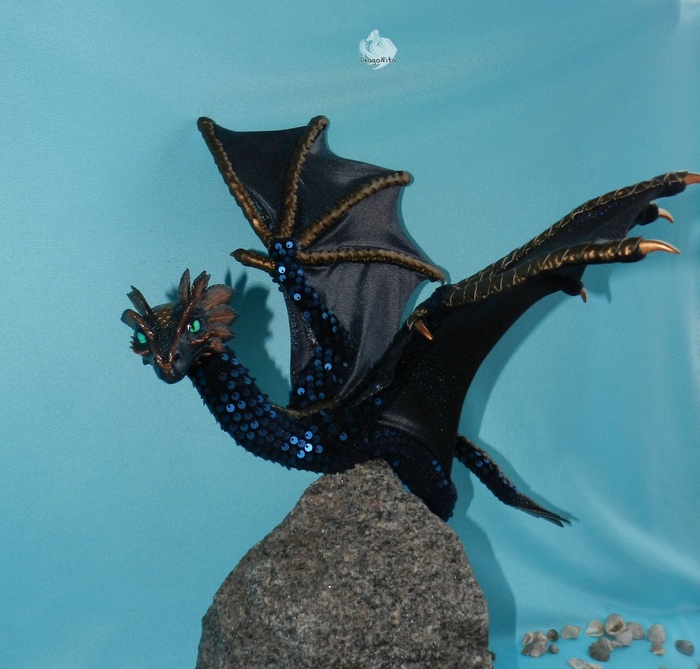 1639902225178936786 Как выглядит блокнот с динозавром