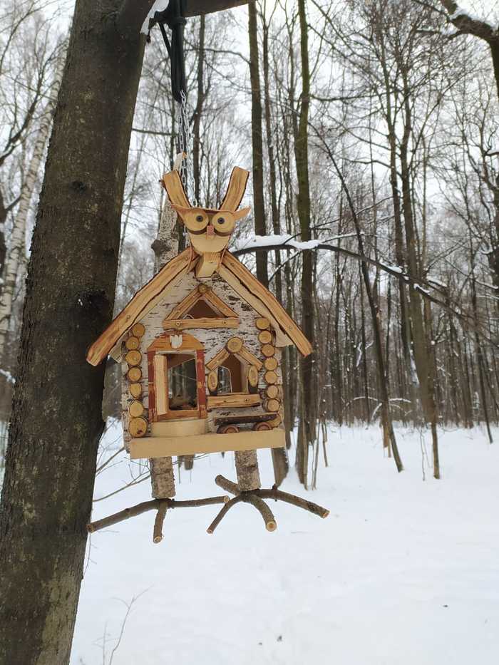 Избушка, избушка, встань к лесу задом, а ко мне - передом!