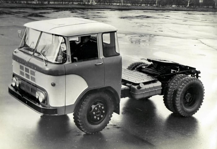 Один из первых тягачей СССР со спальником в кабине, КАЗ 606 Техника, СССР, Длиннопост