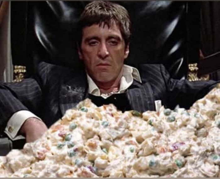 Бандитом можешь быть крутым, но оливье ты съесть обязан!