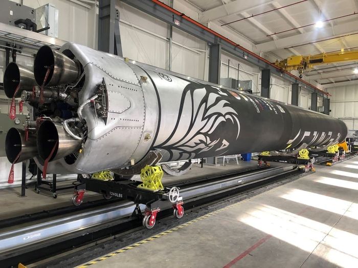       .    ?  , Firefly Aerospace, Momentus, , , , -, 