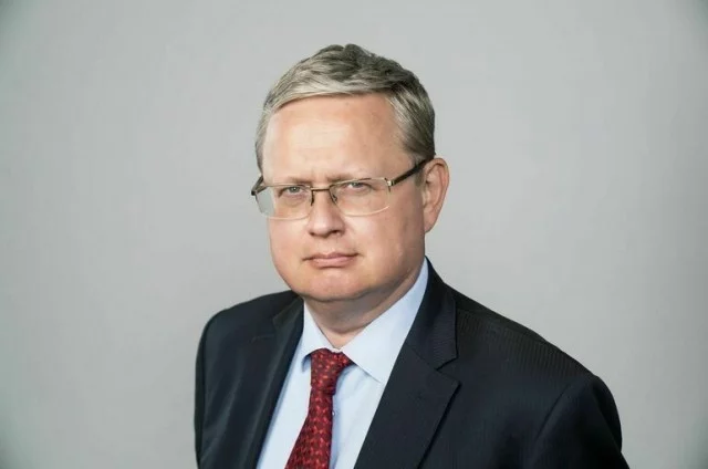 В Госдуме предложили снизить зарплату депутатов до средней по стране — то есть до 50 000 рублей Депутаты, Зарплата, Предложение, Фотография, Популизм, А вдруг, Фантастика, Параллельная вселенная