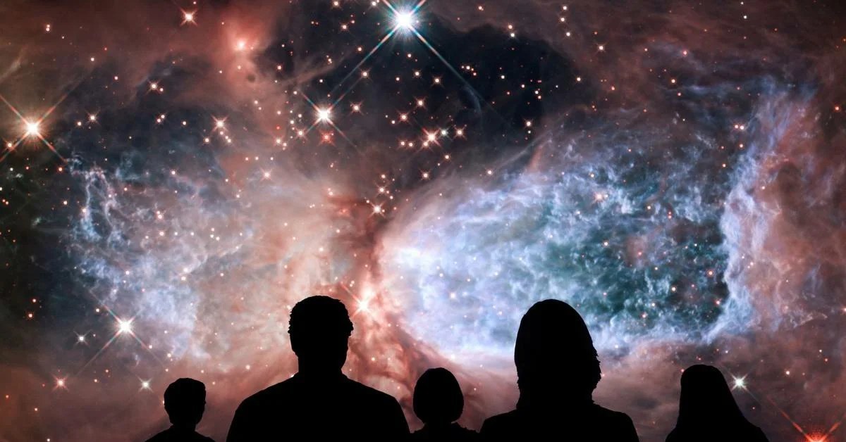 Galaxy art. Космос планеты. Звездное небо и человек. Космос и жизнь в нем. Космонавт смотрит в закат.