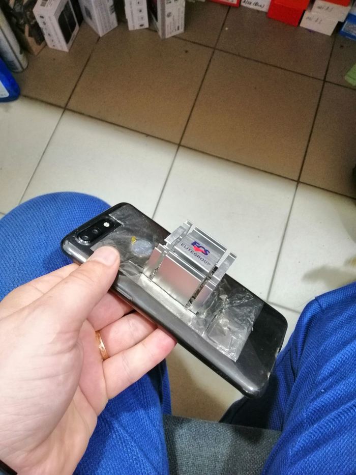  )