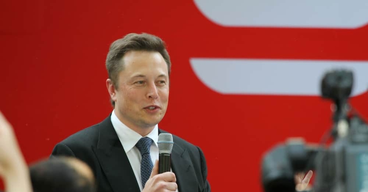 Маск в молодости. Илон маск в молодости. Фонды маск 29. Илон маск фото. Илон маск молодой.