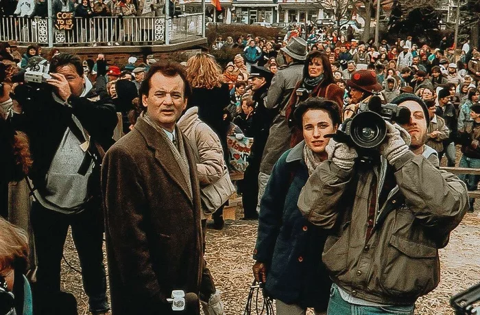 «День сурка»: за что Филу досталось «испытание временем» и почему после съемок Билл Мюррей не разговаривал с режиссером 20 лет? Голливуд, Актеры и актрисы, День сурка, Спойлер, Билл Мюррей, Яндекс Дзен, Длиннопост, Фильмы «День сурка»: за что Филу досталось «испытание временем» и почему после съемок Билл Мюррей не разговаривал с режиссером 20 лет? Голливуд, Актеры и актрисы, День сурка, Спойлер, Билл Мюррей, Яндекс Дзен, Длиннопост, Фильмы