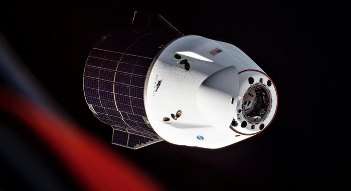  SpaceX Cargo Dragon   . Teslarati SpaceX, , ,  , , Dragon 2, 
