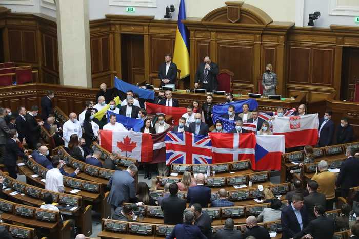 Верховная Рада Украины захвачена