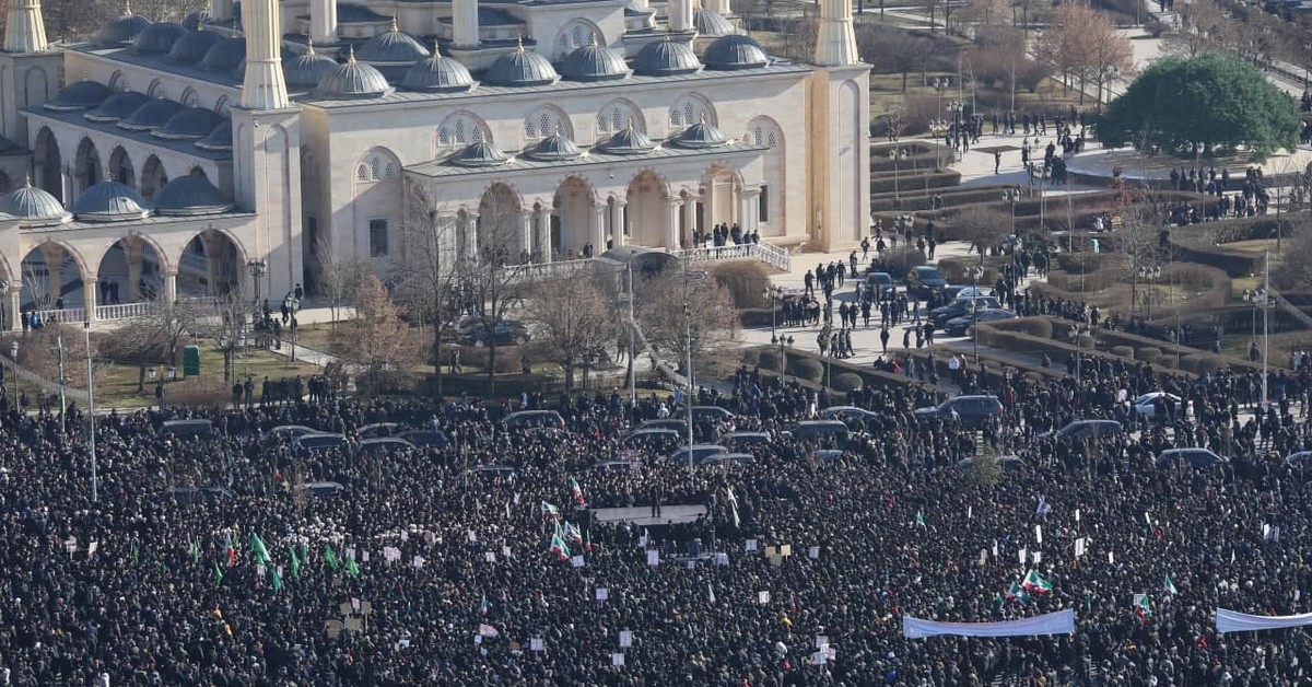 Грозный население. Митинг в Грозном против янгулбаевых. Митинг в Грозном 23.09.2022.