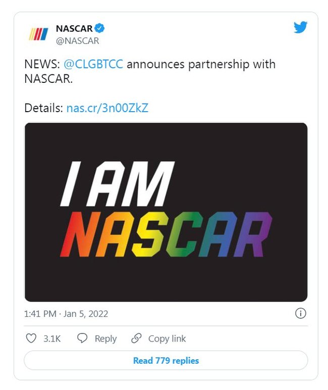 Наскар отдался геям