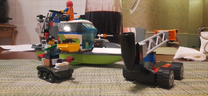     ? LEGO, , , 