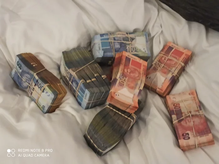 Там не покупай, здесь покупай Зимбабве, ЮАР, Покупка, Наличные