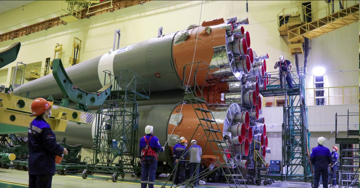 роскосмос 2. роскосмос бережковская набережная. роскосмос 2. космодром восточный и байконур. российские авиационные двигатели.