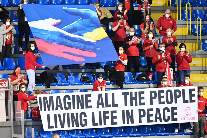 Есть же адекватные люди