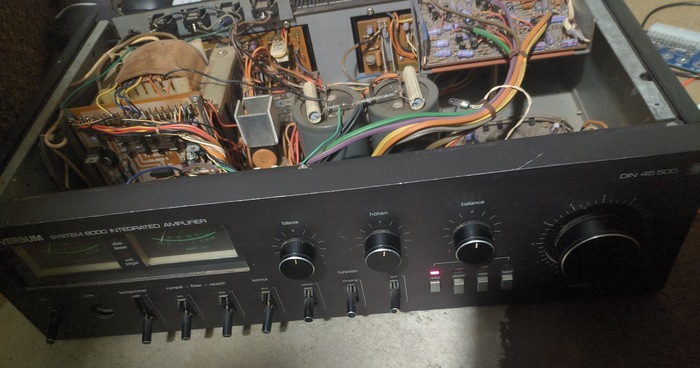 Большое восстановление усилителя 78го года Universum V2686 (System 8000), часть первая Ремонт, Самоделки, Электрика, Ремонт техники, Электроника, Усилитель, Восстановление, Реставрация, Винтаж, Видео, Длиннопост