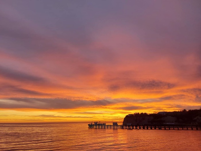 Закат в голубой бухте