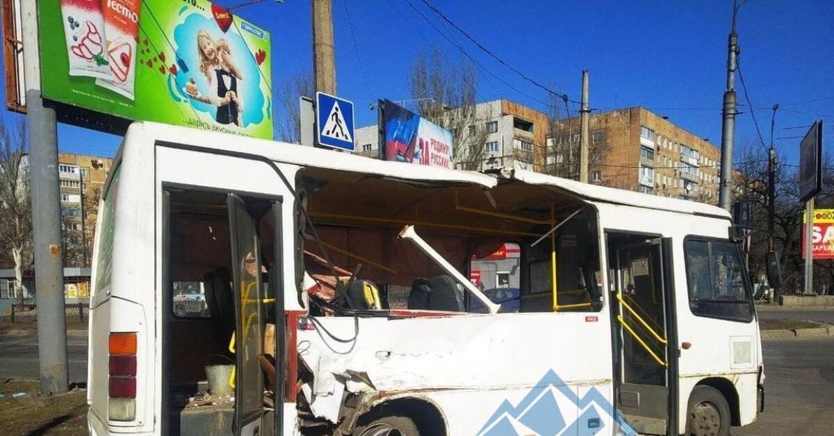 Автобус в танке. Автобус апокалипсиса. Танковая автобус. Рота польских танков. Польский танк 7тр.