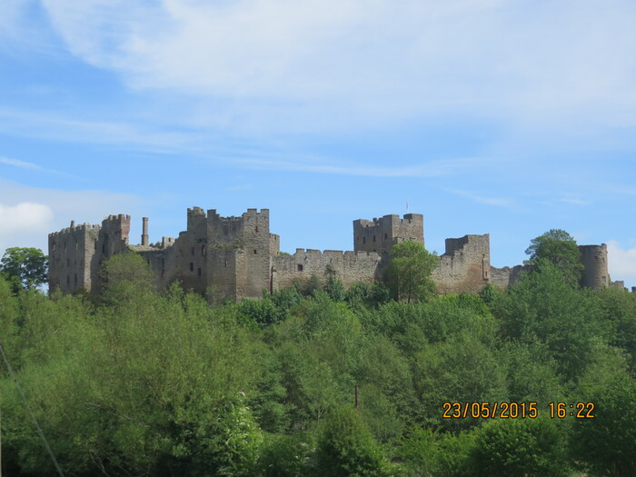   .   (Ludlow Castle).  1 , , , , , 