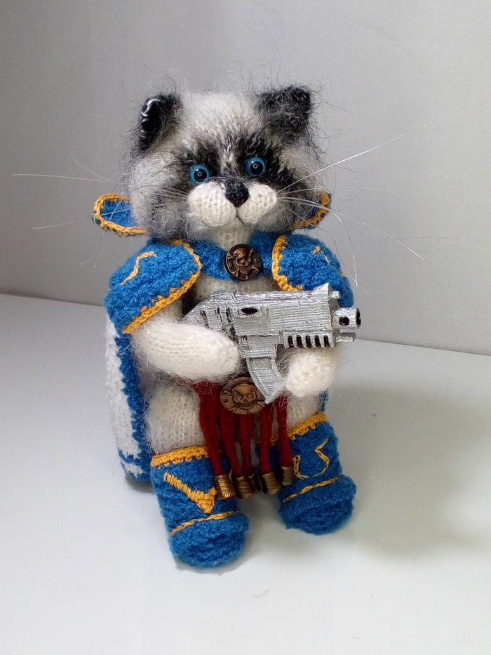 Кот-воин Вязание, Мягкая игрушка, Warhammer 40k, Ultramarines, Своими руками, Вязание спицами, Кот, Рукоделие без процесса, Длиннопост